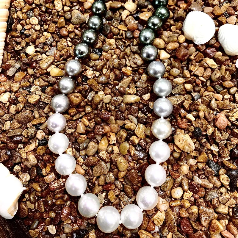 Classic pearl and diamond necklaces for luxury looks -South Sea Pearl Necklace