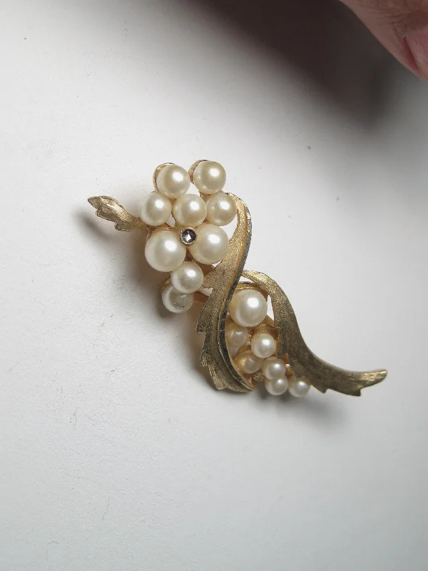 Vintage brooch pin-Vintage Gold Tone & Faux Pearl BSK Brooch, Rhinestone Accent, 2.5"