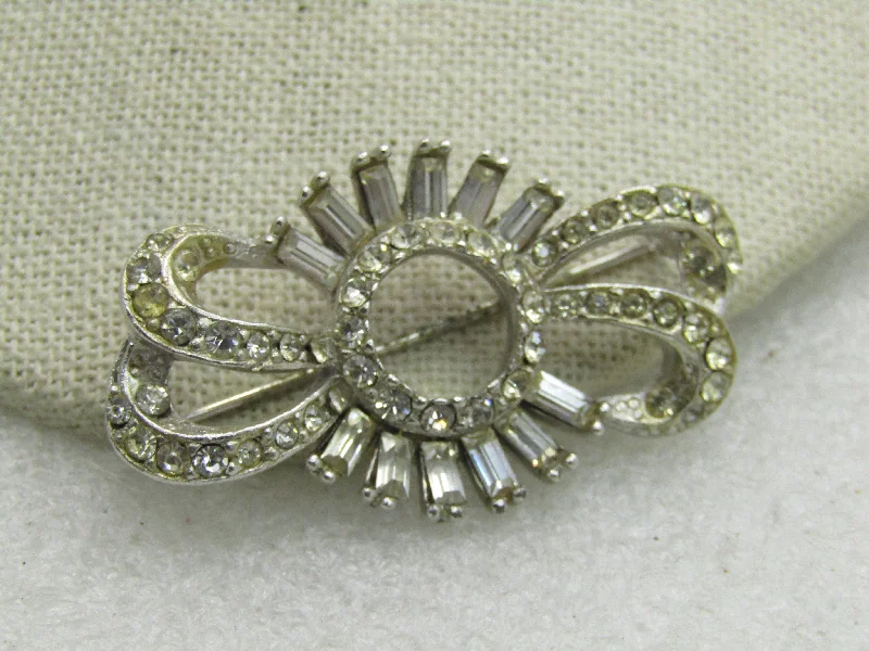 Luxury gold brooch-Vintage 1940's Rhinestone Brooch, Baguettes, 2",